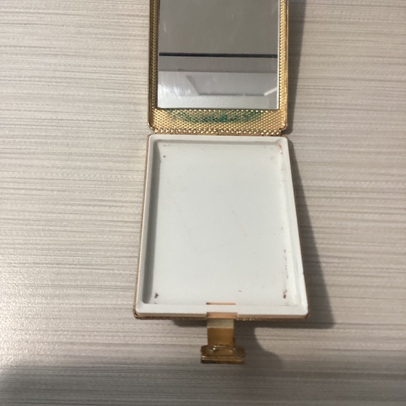 Vintage Max Factor compact - Picture 2 of 3